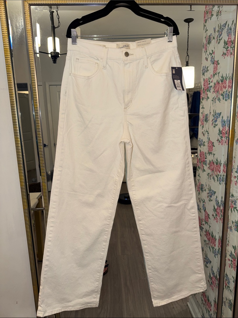Universal Thread White High-Rise Wide Leg Jeans
